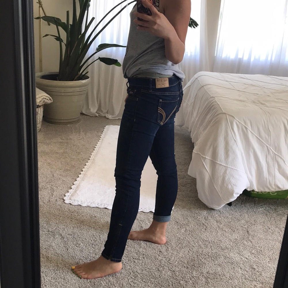 Hollister dark blue ankle jeans low waist size 26